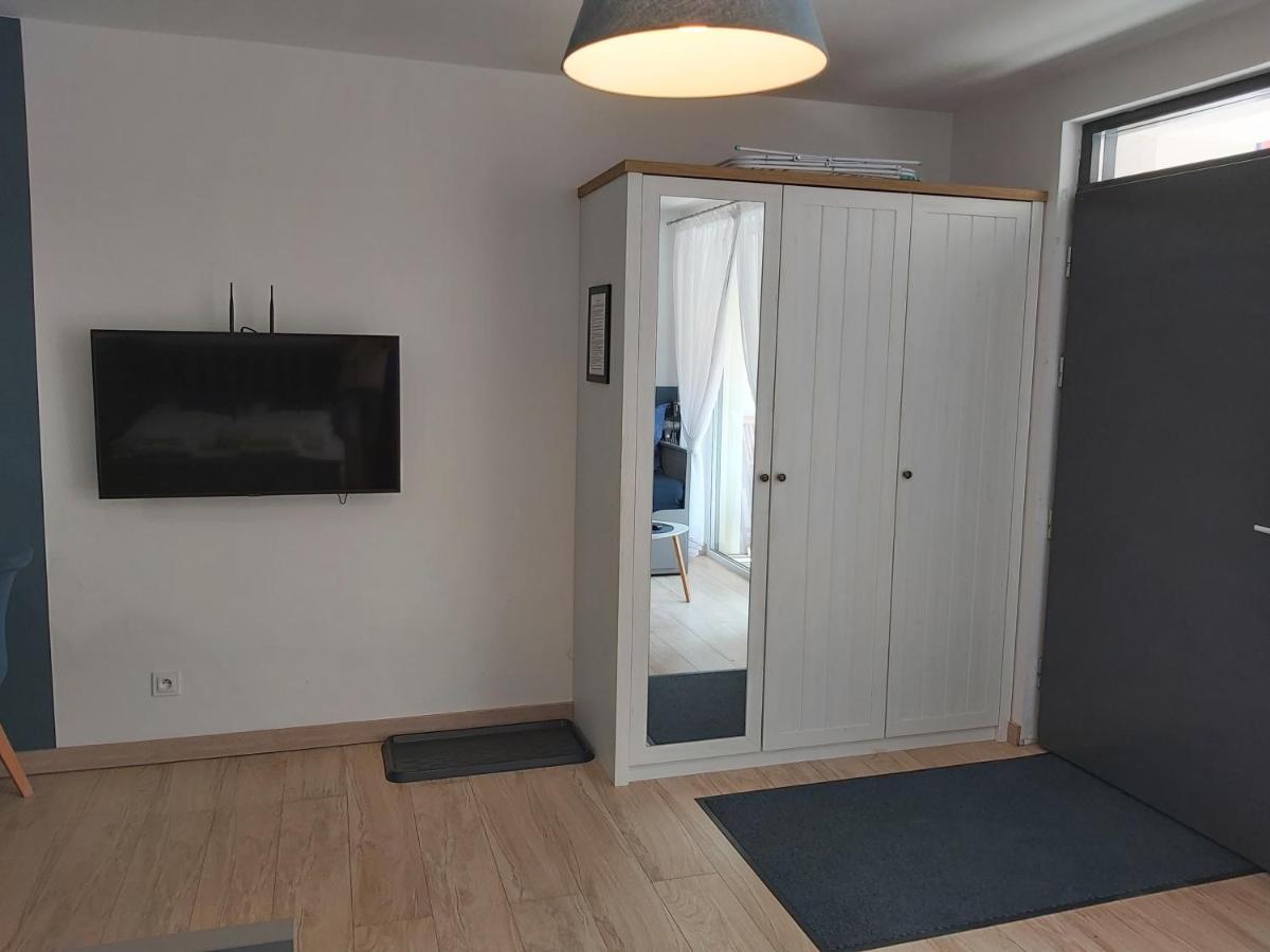 Apartament Niebieski Z Tarasem Щирк Екстериор снимка